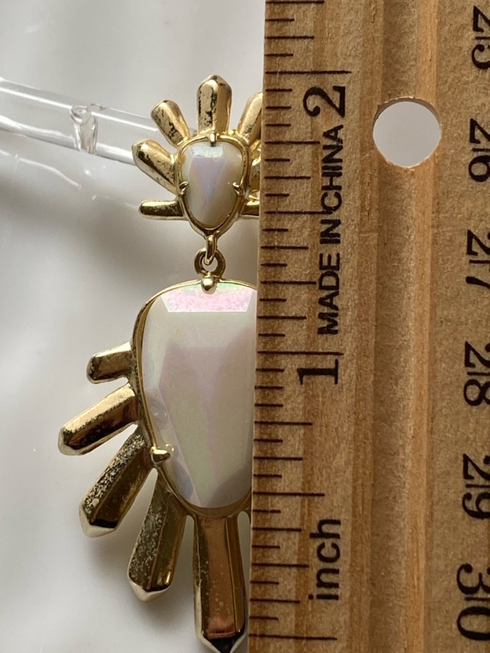 Kendra Scott SINGLE Earring White Iridescent and Gold - Picture 5 of 6